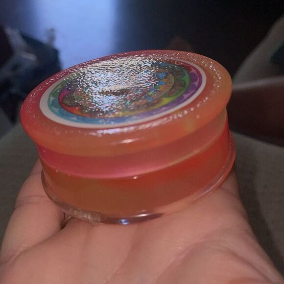 Handmade epoxy, resin glow-in-the-dark grinder - Picture 5 of 5